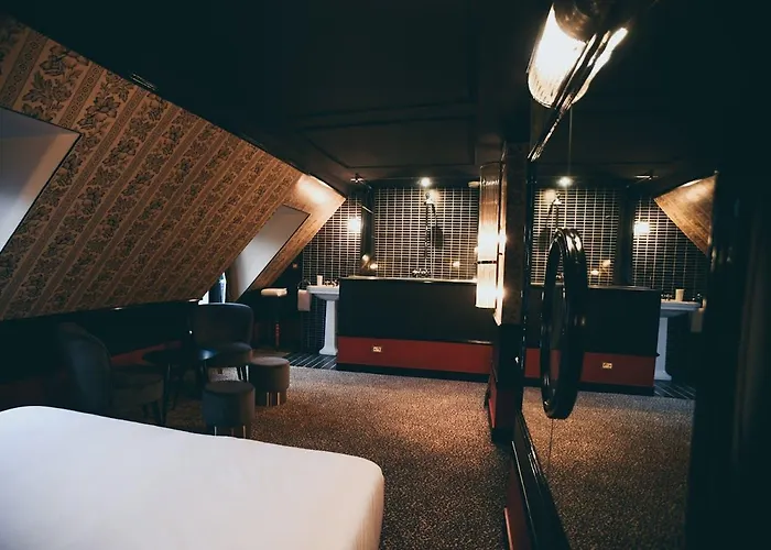 Отель La Mondaine