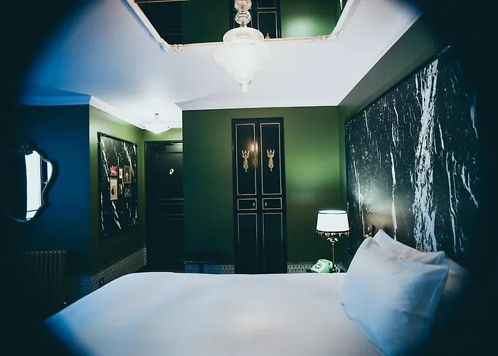 Отель La Mondaine 3*