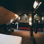 Otel La Mondaine