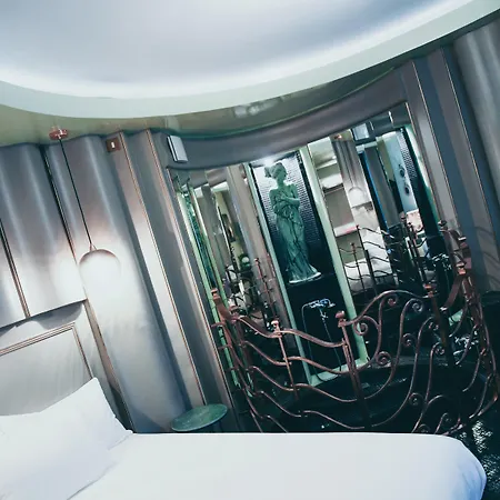 Hotell La Mondaine 3*