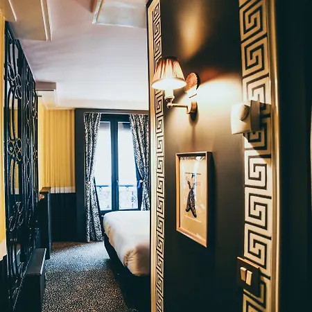 La Mondaine