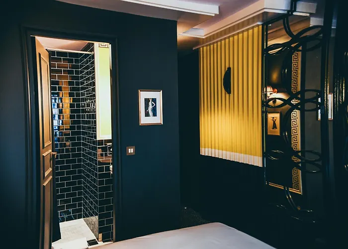 La Mondaine Отель